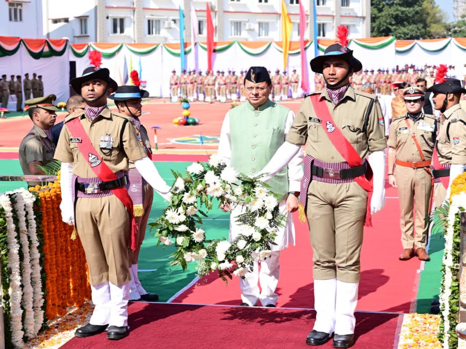 Uttarakhand CM Pushkar Singh Dhami pays tribute to police martyrs (Photo/@pushkardhami)