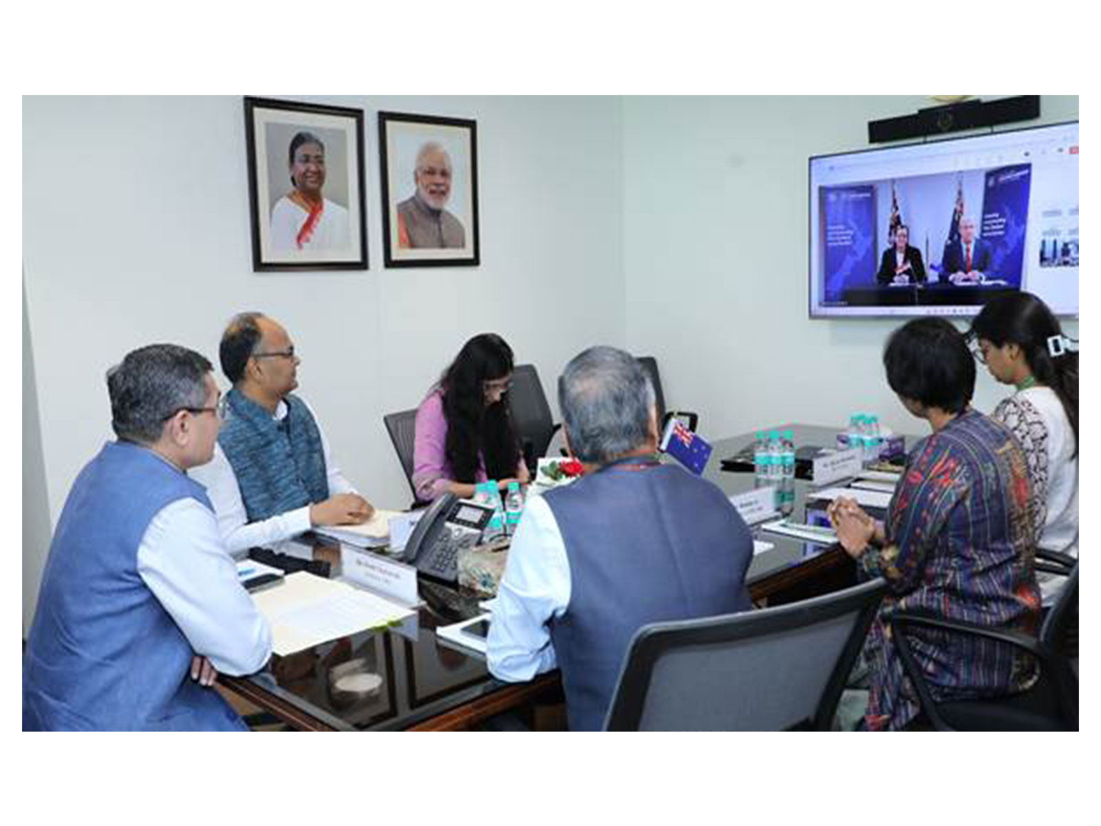 Officials from India and New Zealand participate in a virtual meeting on bilateral trade cooperation (Photo/PIB)