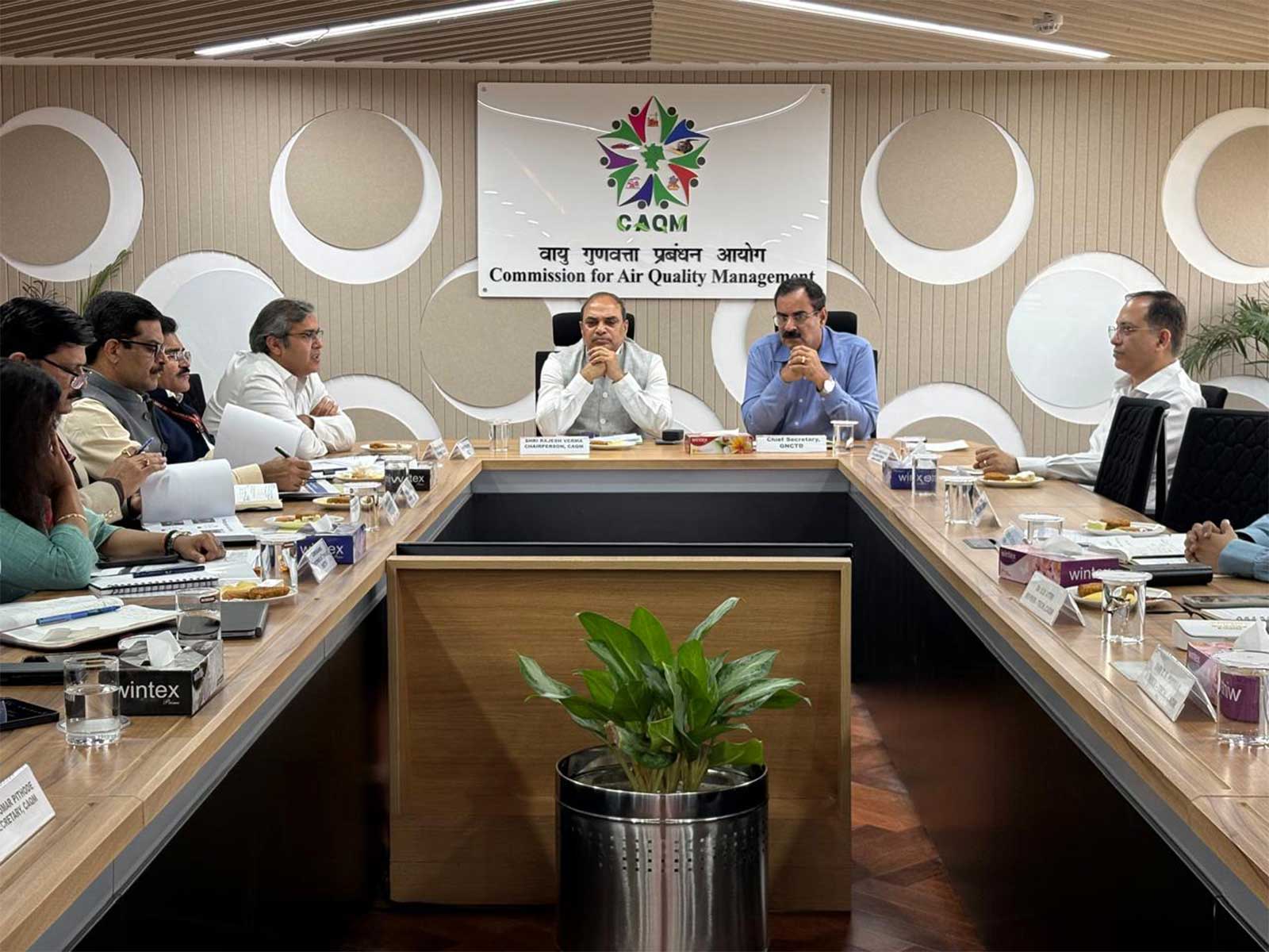 CAQM officials meet Delhi government agencies to review dust pollution and discuss measures to curb air pollution (Photo: x/@CAQM_Official)