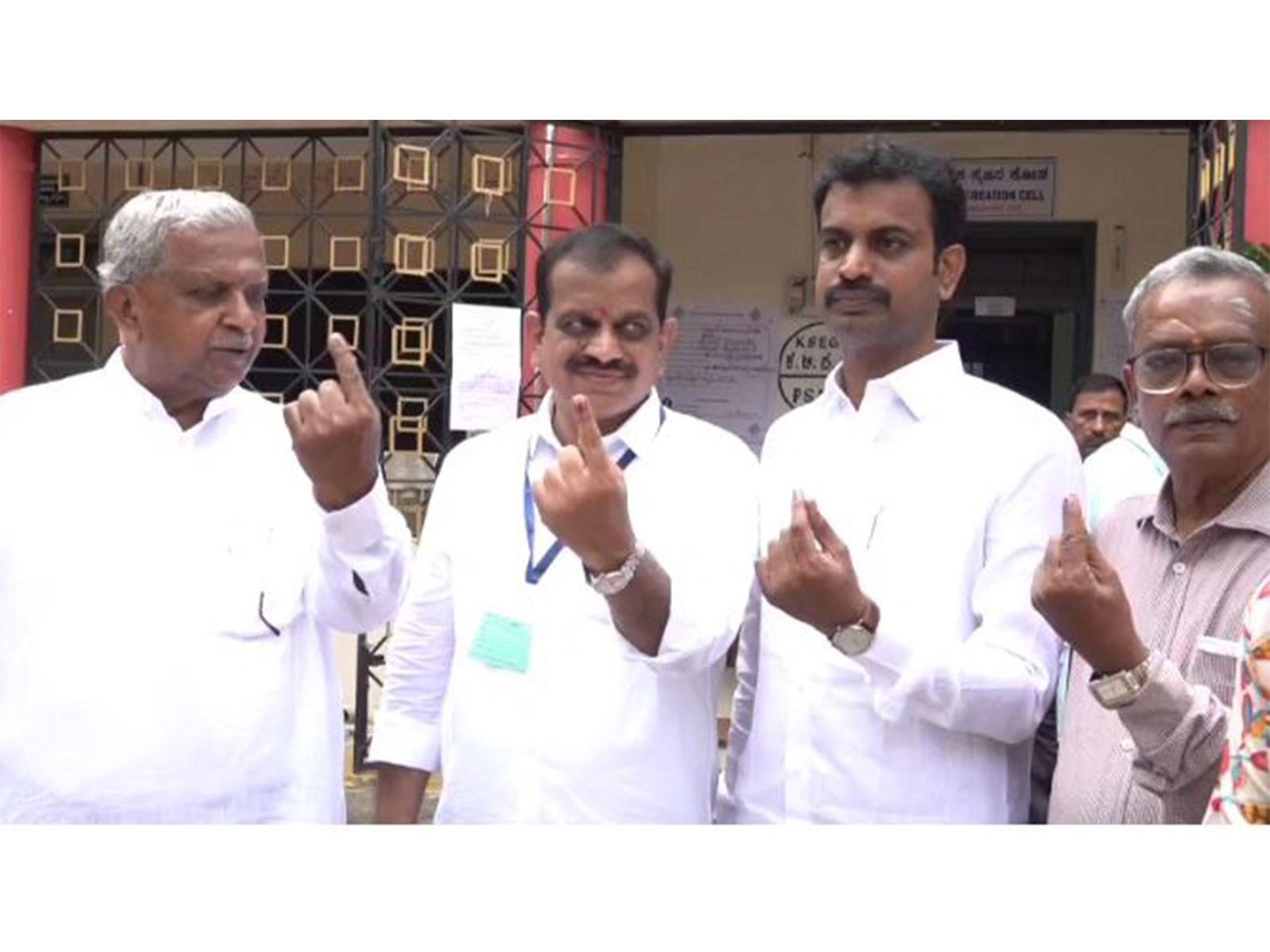 NDA candidate for South-East Graduates' Constituency election KM Suresh casts vote (Photo/ANI)