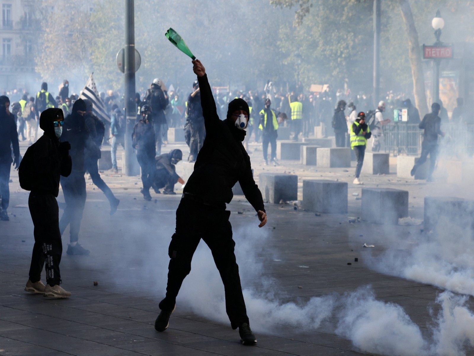 Visual from the protest in France (Photo/Reuters)