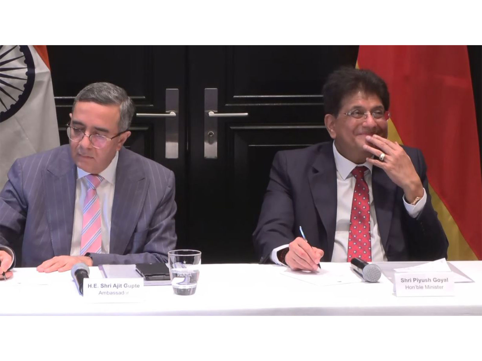 Union Min Piyush Goyal (R) and Ambassador to Germany Ajit Vinayak Gupte (L) (Photo/ANI)