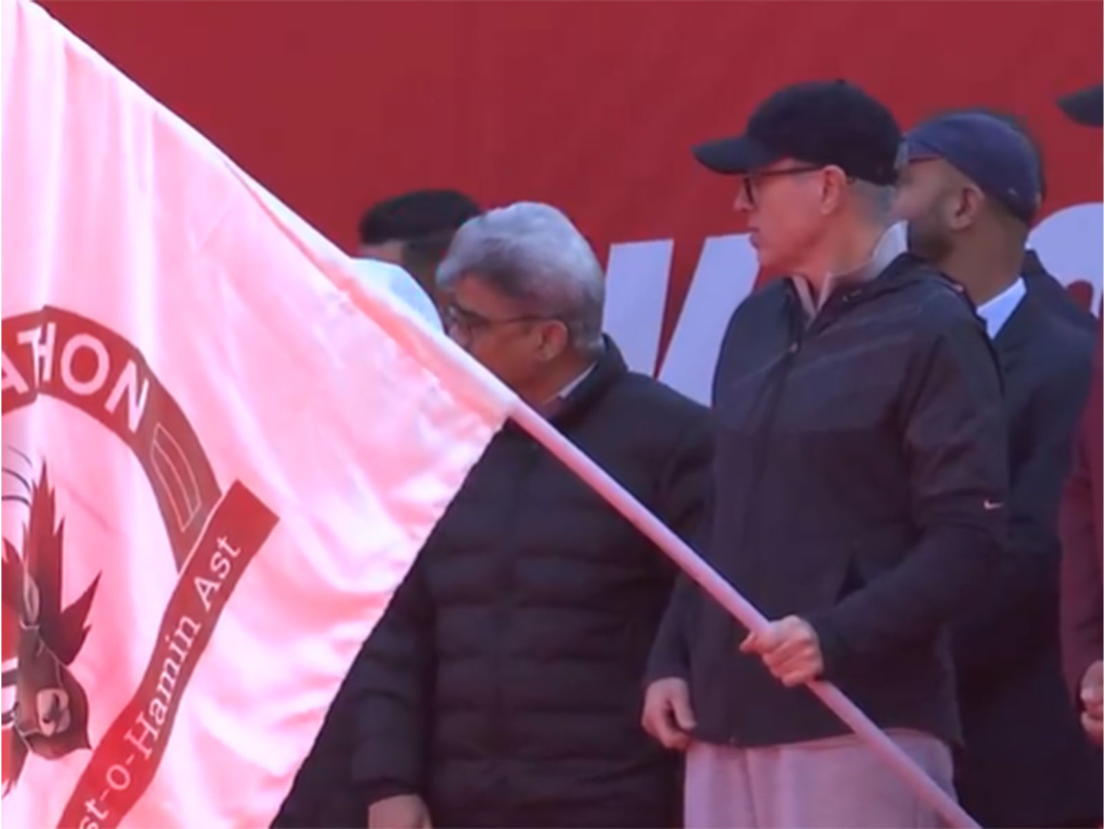 J-K CM Omar Abdullah flags off 3rd edition of Kashmir Marathon (Photo: ANI)