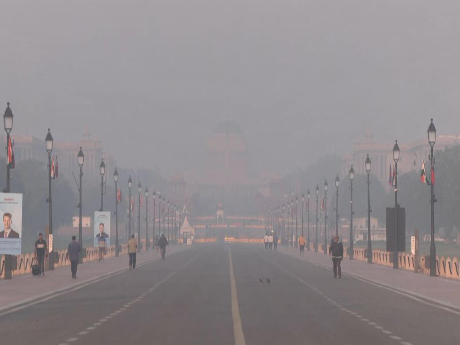 Delhi morning visuals from India Gate (Photo/ANI)