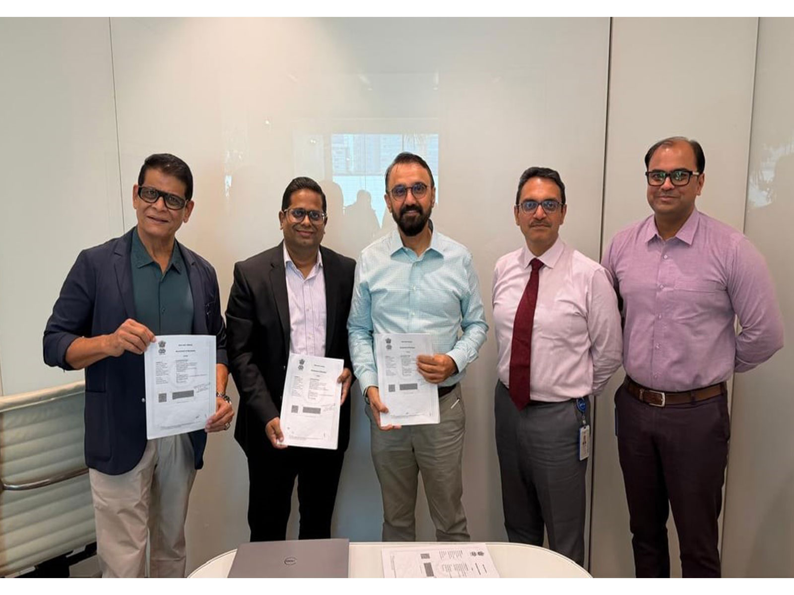 Paradeep Parivahan Limited Secures Landmark 10-Year Contract with JSW Group for 100 Electric Trucks