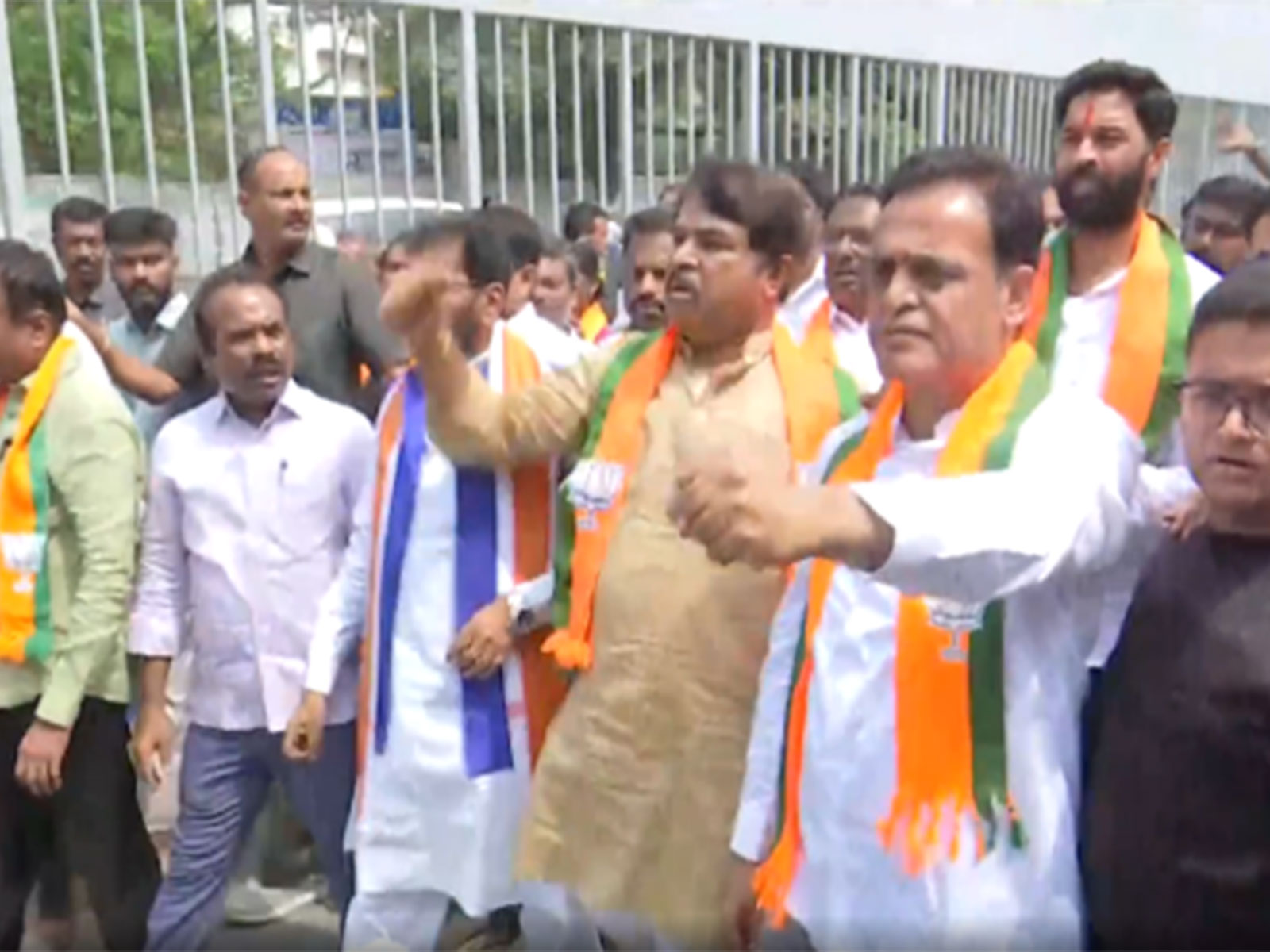BJP stages protest in Bengaluru (Photo/ANI)