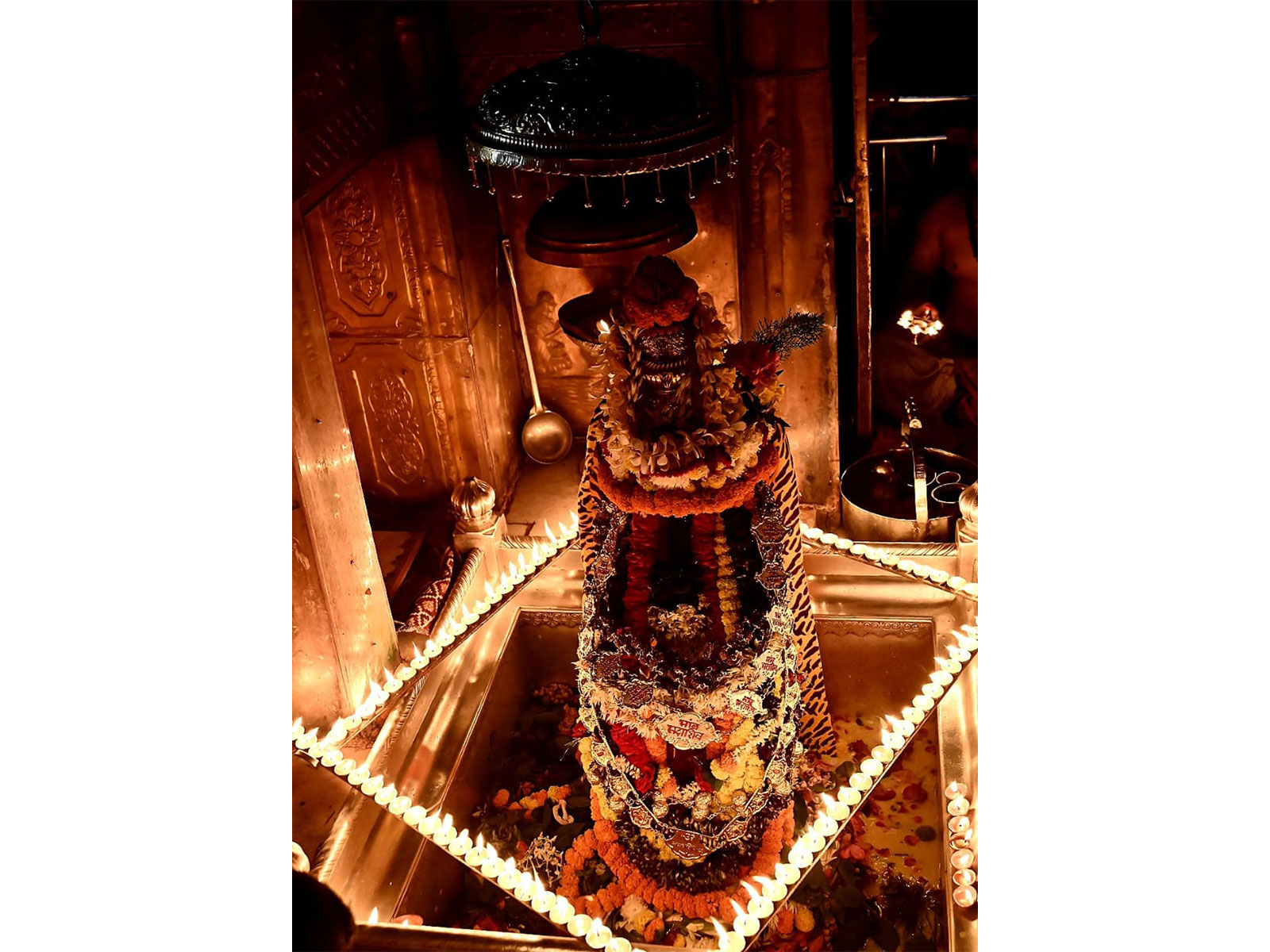  Baba Shri Kashi Vishwanath (Photo/ Shri Kashi Vishwanath Mandir)