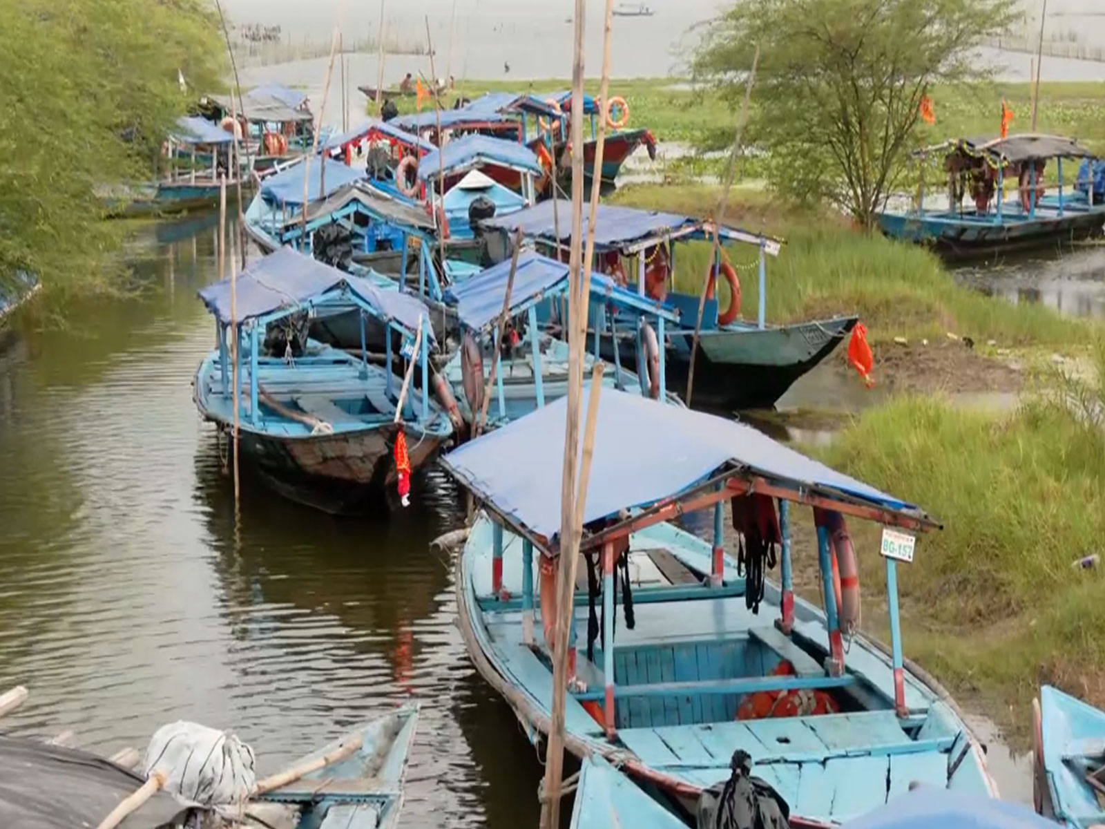 Odisha braces for cyclone Arnab by suspending boat and ferry services in Chilika Lake (Photo/ANI)