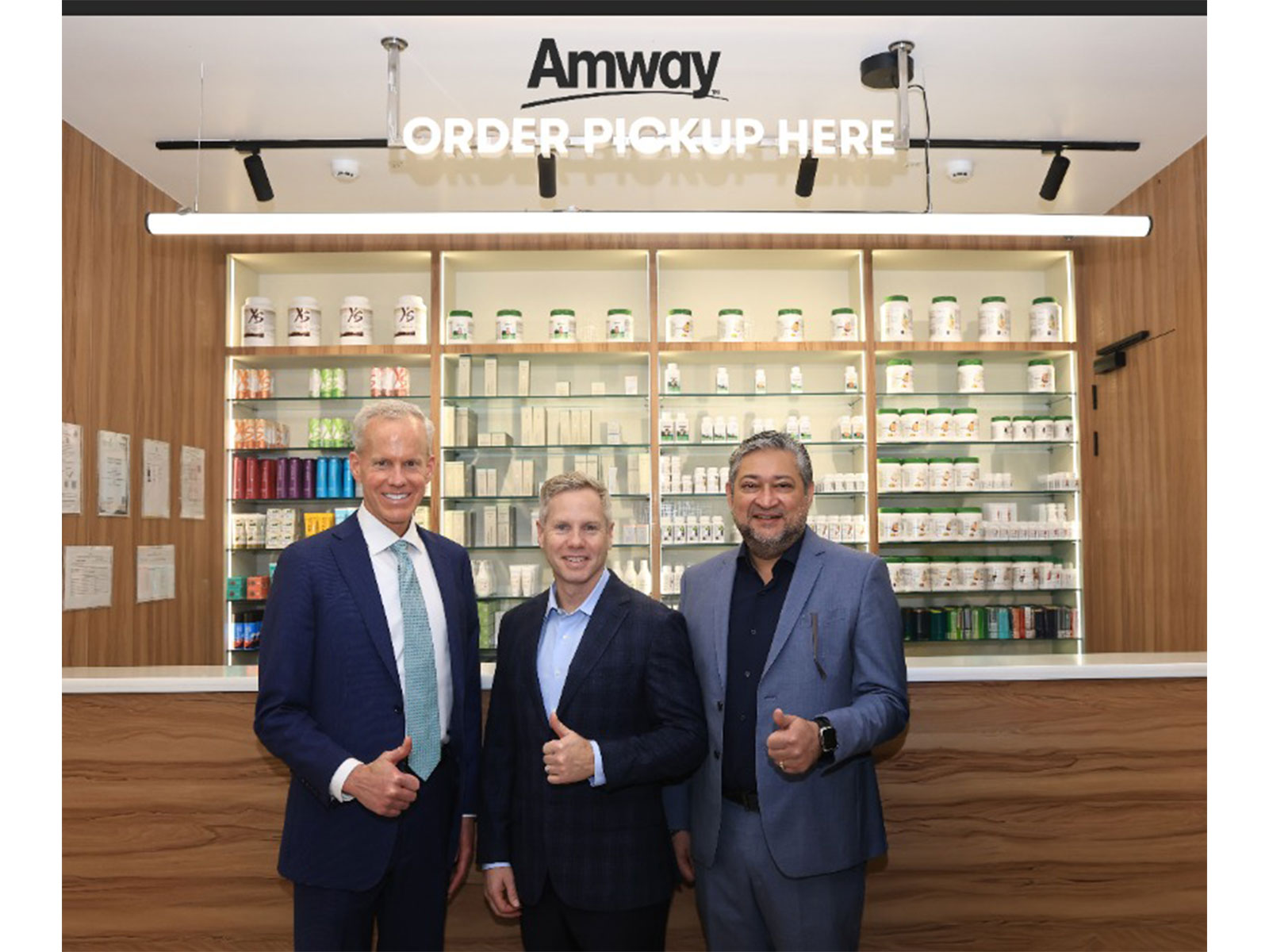 L-R - Michael Nelson, President & CEO, Amway, Luke Nieuwenhuis, CSO & Regional President, SEA/India, Amway and Rajneesh Chopra, Managing Director, Amway India
