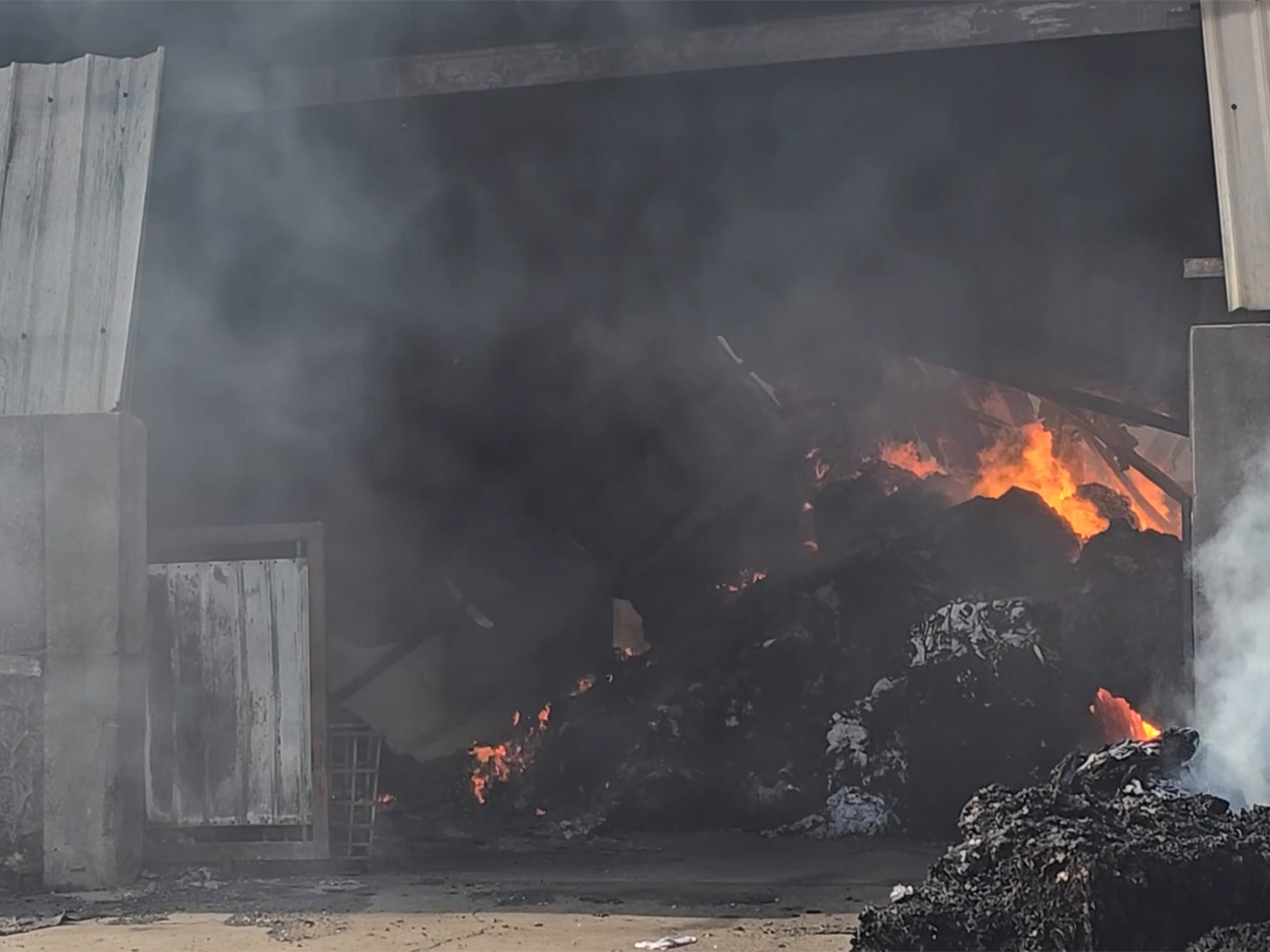 Fire breaks out at two companies in Gujarat’s Kandla SEZ (Photo/ANI)