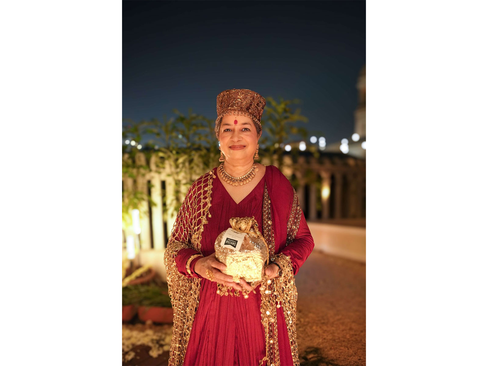 Rekha Bhardwaj with American Pecans at ITRH Ki Diwali with IBTIDA- Ek Mehfil