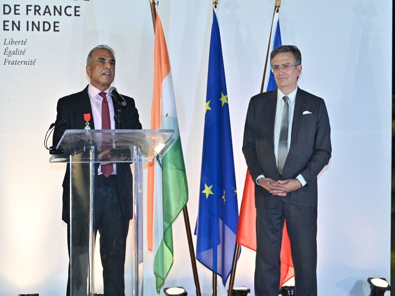 H.E. Thierry Mathou, Ambassador of France to India, conferred the insignia of Chevalier de la Légion d’honneur, upon Sunil Bharti Mittal, Founder and Chairman of Bharti Enterprise (Photo/Press release)
