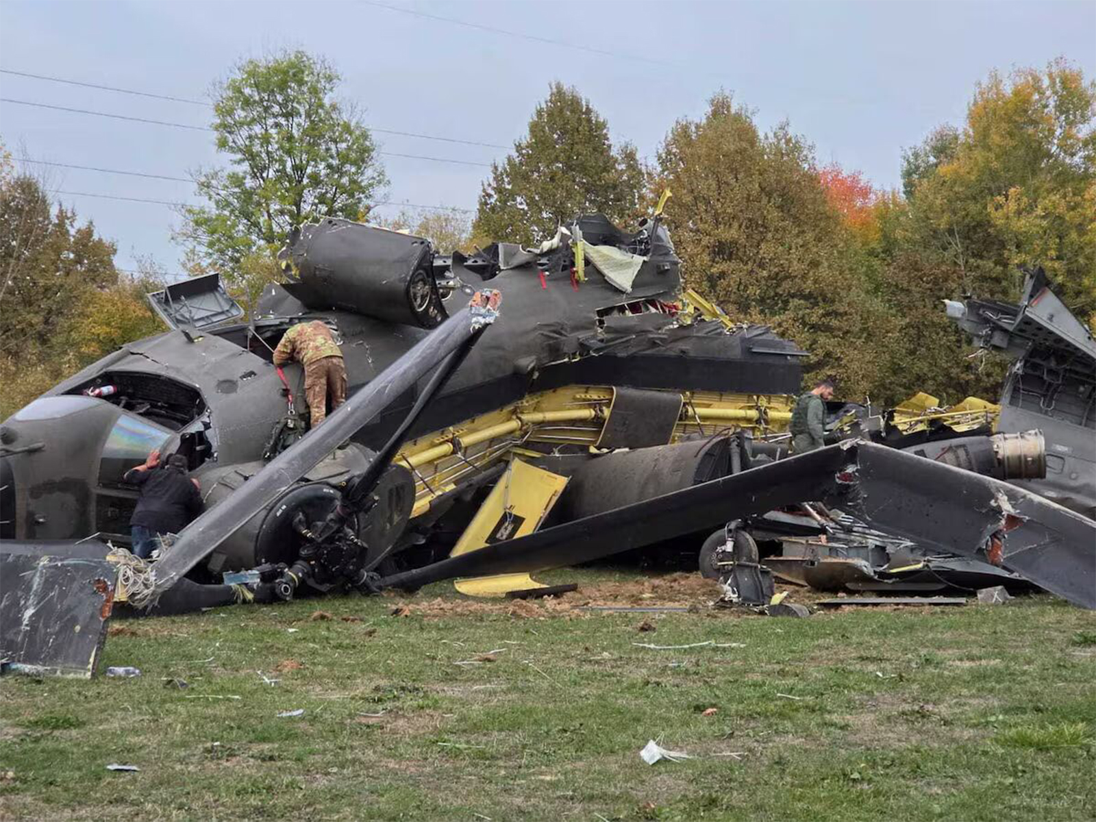 The site of the crash of a ICH-47 Chinook helicopter belonging to the Italian contingent of the European Union Force (EUFOR) Althea mission, near the village of Gorice, in Brcko District, Bosnia and Herzegovina. (Photo/Reuters)