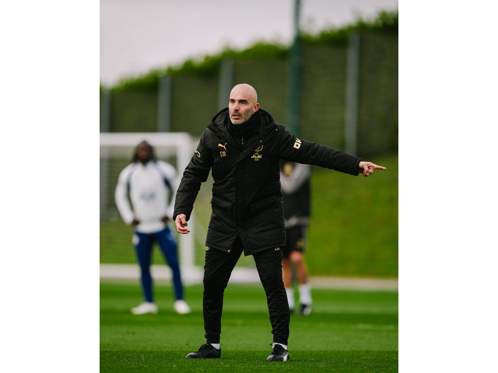 Manchester City head coach Enzo Maresca during a practice session. (Photo: X/ @ManCity)