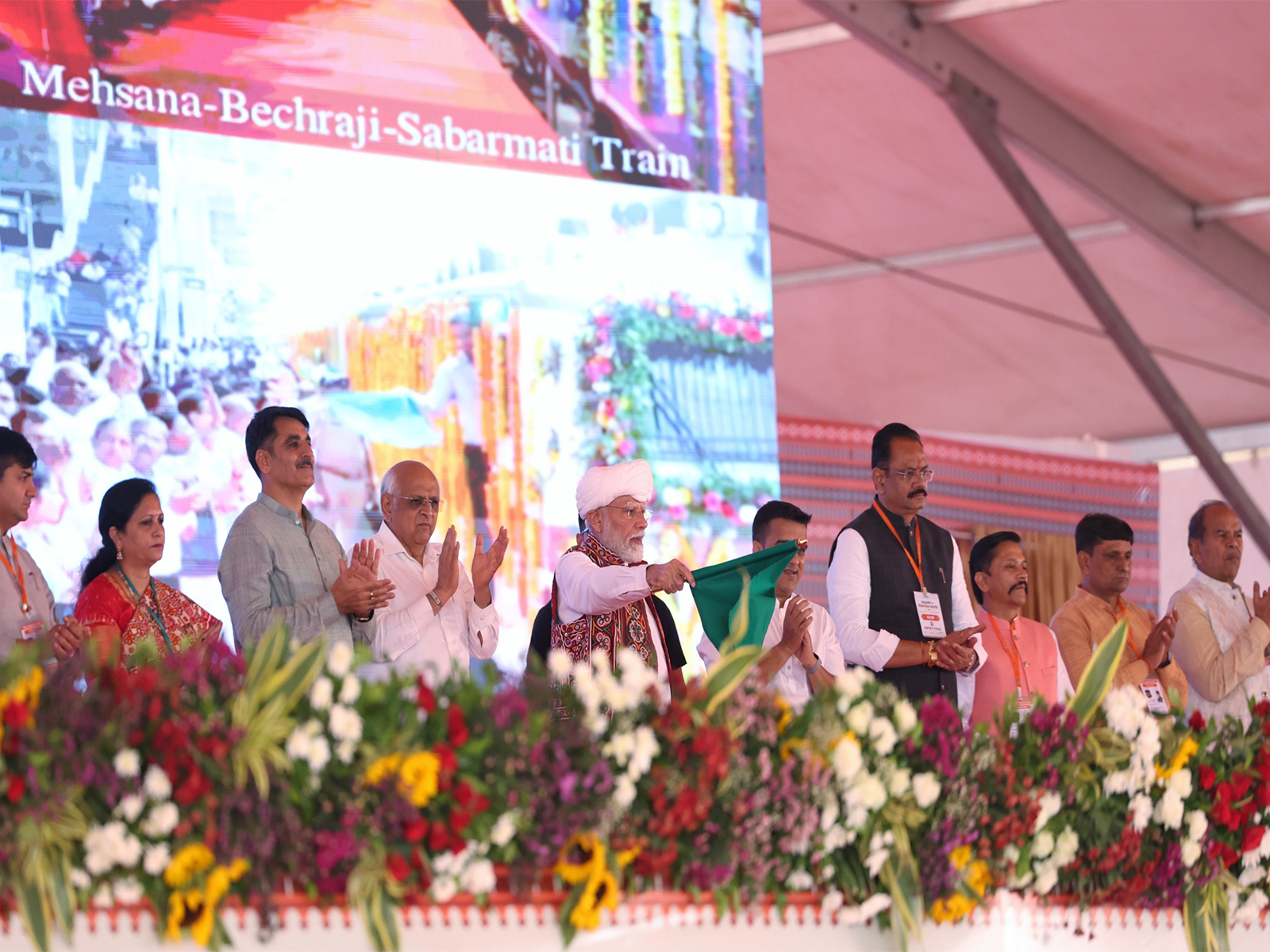 PM Modi at Basantkantha (Photo/Gujarat CMO)