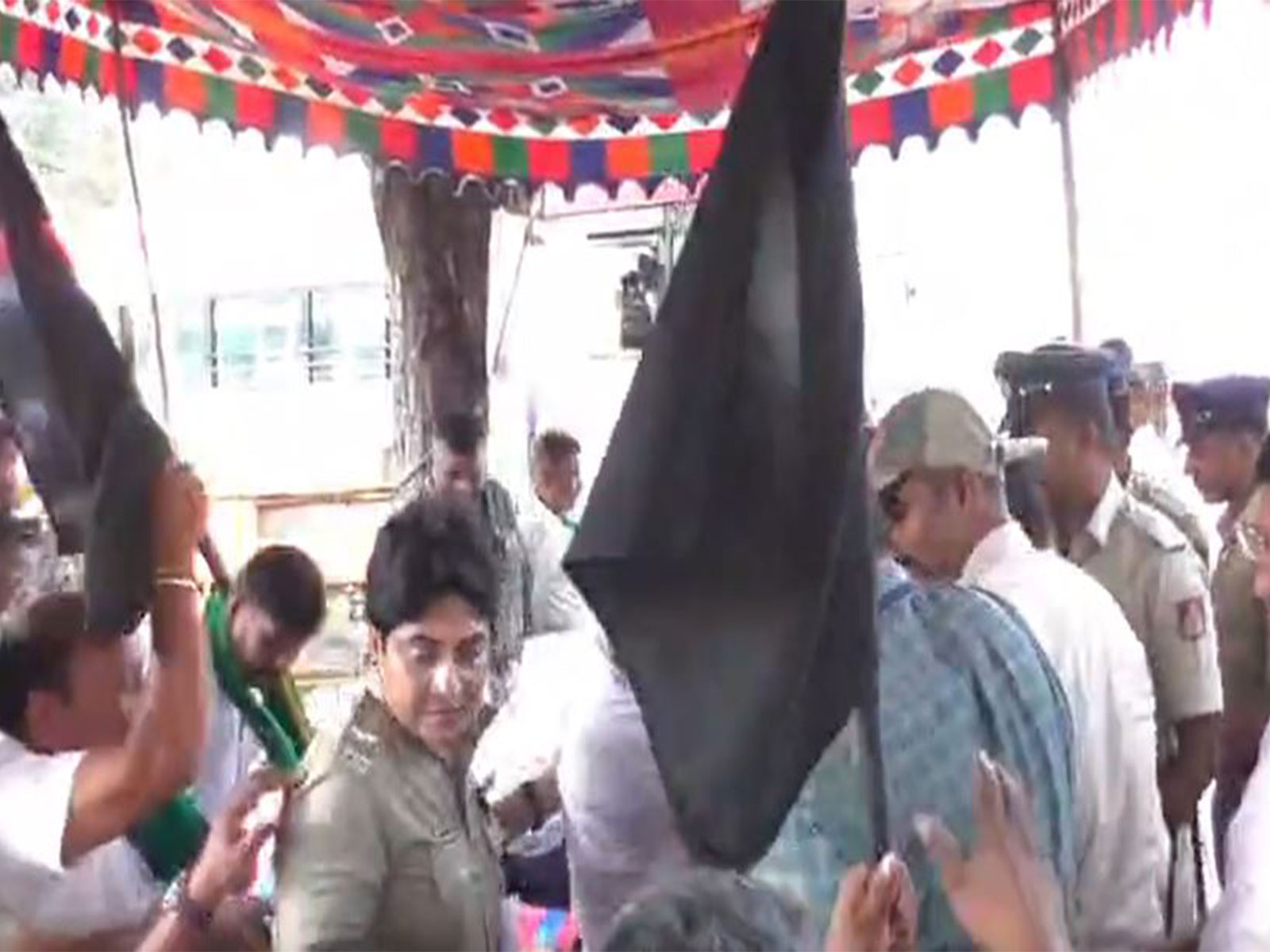 Farmers staging black flag protest being detained by Police (Photo/ANI)