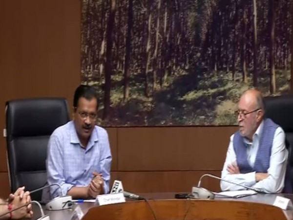Delhi CM Arvind Kejriwal with Lt Governor Anil Baijal at a press conference on Thursday. Photo/ANI Delhi CM Arvind Kejriwal with Lt Governor Anil Baijal at a press conference on Thursday. Photo/ANI