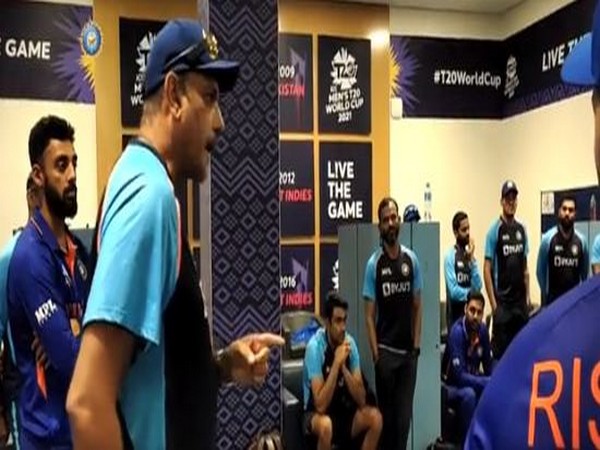 Ravi Shastri addressing India men's cricket team (Photo: Screengrab via BCCI TV)