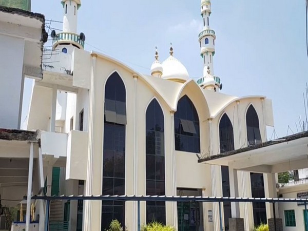 A mosque in Chittoor district, Andhra Pradesh. A mosque in Chittoor district, Andhra Pradesh.