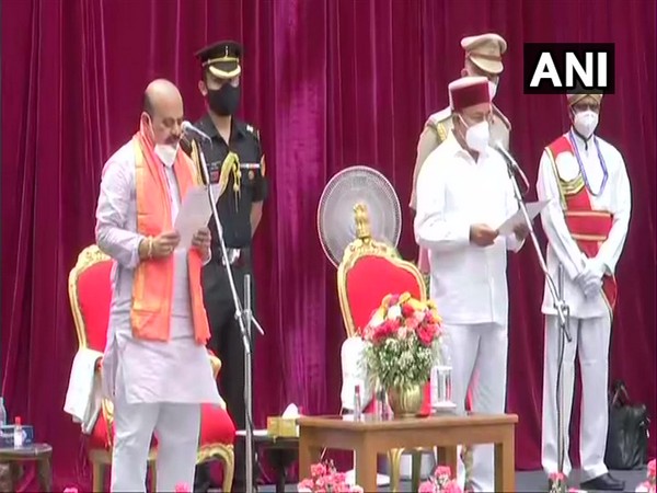 Basavaraj Bommai taking oath as the 23rd Chief Minister of Karnataka, in Bengaluru on Wednesday. [Photo/ANI]