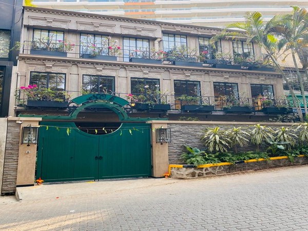 A view of Kangana Ranaut's production studio at Pali Hill, Mumbai. (Image source: Twitter) A view of Kangana Ranaut's production studio at Pali Hill, Mumbai. (Image source: Twitter)