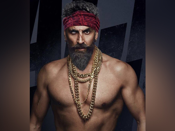 Akshay Kumar's look from 'Bachchan Pandey' (Image Source: Twitter) Akshay Kumar's look from 'Bachchan Pandey' (Image Source: Twitter)