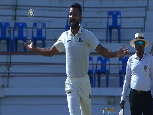 Bengal's Akash Deep in action against Saurashtra (Photo/ BCCI Domestic Twitter) Bengal's Akash Deep in action against Saurashtra (Photo/ BCCI Domestic Twitter)