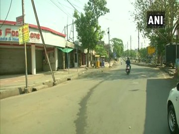 Streets in Bhopal bore a deserted look in Bhopal. Streets in Bhopal bore a deserted look in Bhopal.