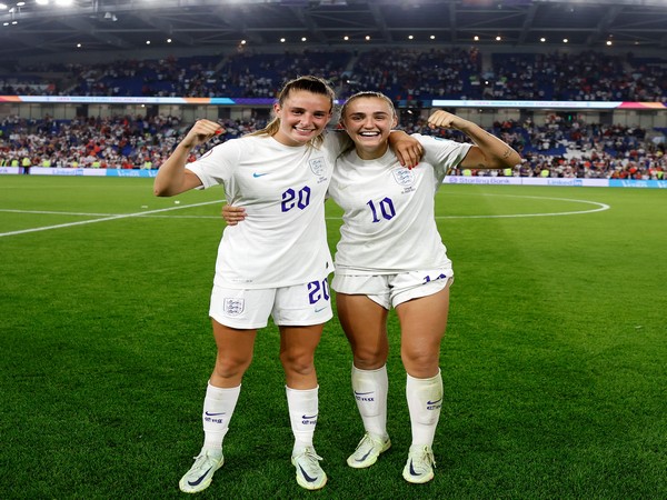 Ella Toone and Georgia Stanway. (Photo- Women's Euro 2022 Twitter)