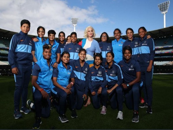 Indian women's cricket team with singer Katy Perry (Photo/ Harmanpreet Kaur Twitter) Indian women's cricket team with singer Katy Perry (Photo/ Harmanpreet Kaur Twitter)