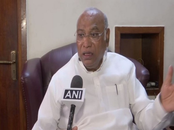 Senior Congress leader Mallikarjun Kharge speaking to reporters on Saturday. Photo/ANI Senior Congress leader Mallikarjun Kharge speaking to reporters on Saturday. Photo/ANI