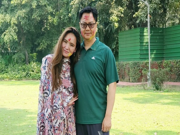 Union Youth Affairs and Sports Minister Kiren Rijiju with his wife. (Photo/ Kiren Rijiju Twitter)