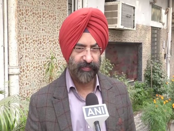 Sirsa writes to Amit Shah, expresses concern over treatment of minorities  in Pak