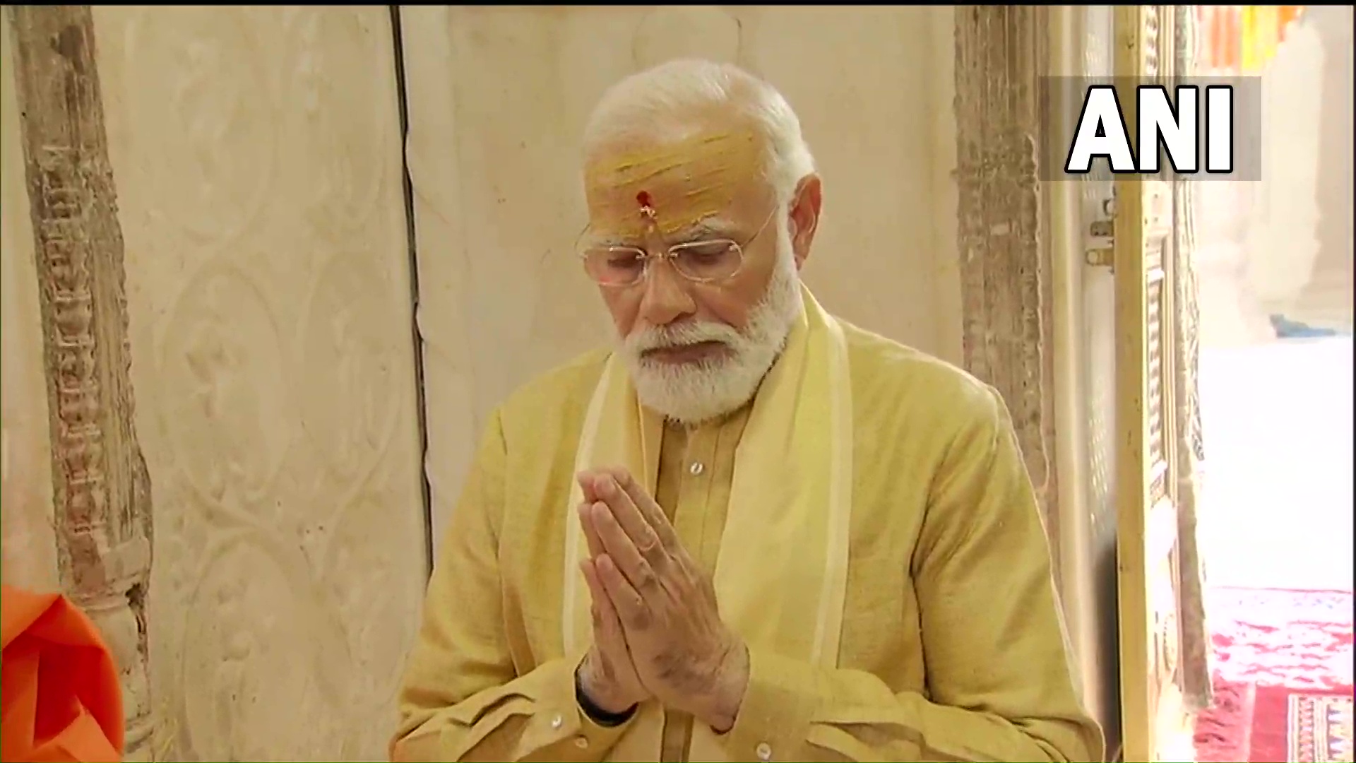 Varanasi PM Modi Offers Prayers At Kashi Vishwanath Temple Performs 
