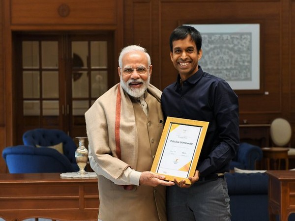 PM Narendra Modi meets Pullela Gopichand in Delhi on Friday. (Image/PMO Twitter) PM Narendra Modi meets Pullela Gopichand in Delhi on Friday. (Image/PMO Twitter)
