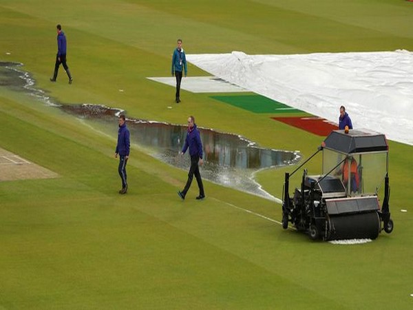 cwc19 semi final rain halts match nz to resume at 211 5 resume match