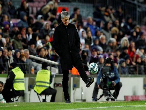 Barcelona coach Quique Setien Barcelona coach Quique Setien