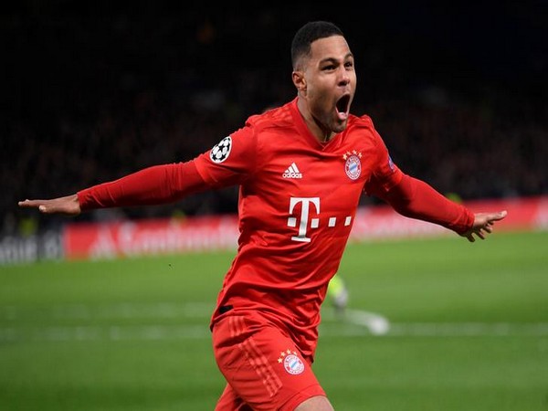 Bayern Munich's Serge Gnabry celebrates scoring their second goal against Chelsea Serge Gnabry celebrates scoring their second goal against Chelsea