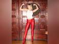 Miley Cyrus reveals she got naked and climbed this landmark - Vimarsana News