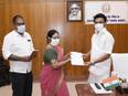 Dr Latha Rajendran - the foster daughter of Dr MGR and her son Dr Kumar Rajendran handed over Rs 10 lakhs to Tamil Nadu Chief Minister MK Stalin for TN CM's Public Relief Fund - Vimarsana News