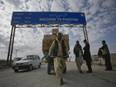 Taliban arrests four border guards for removing Pak flag from truck carrying aid - Vimarsana News