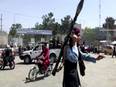 People in Kabul facing difficulties due to soaring prices, suspension of banking services - Vimarsana News