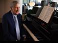 Legendary singer Tony Bennett retires from performing - Vimarsana News