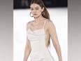 Gigi Hadid returns to runway, flaunts red hair - Vimarsana News