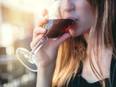 Intoxicating effects of alcohol linked with brain regions, finds study - Vimarsana News