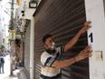 COVID-19: Delhi police briefs shopkeepers regarding unlocking, marks shops on odd-even basis - Vimarsana News