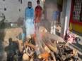 Darjeeling BJP MLA joins cremation of two COVID-19 victims, alleges volunteers were threatened - Vimarsana News