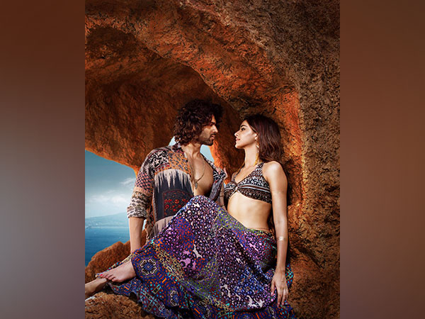 Vijay Deverakonda and Ananya Panday (Image source: Twitter)