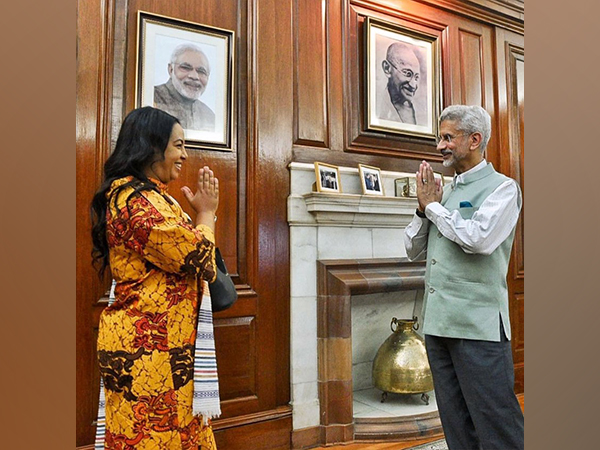 Jaishankar congratulates Ethiopian Minister upon receiving ICCR Distinguished Alumni Award (Photo Credit: Twitter)