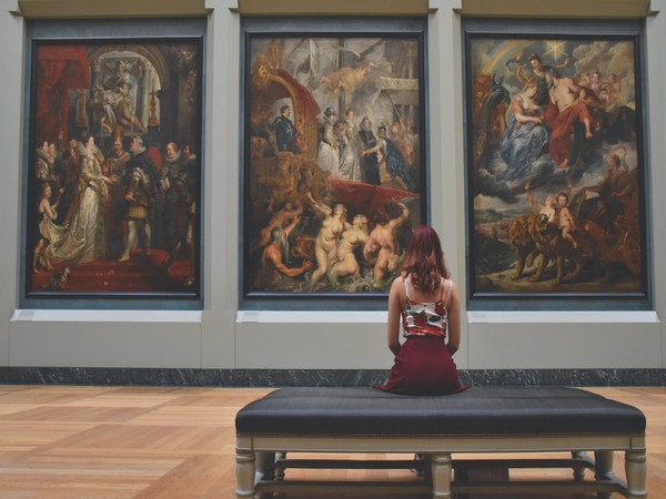 Study reveals how online art viewing can impact our well-being - Vimarsana News